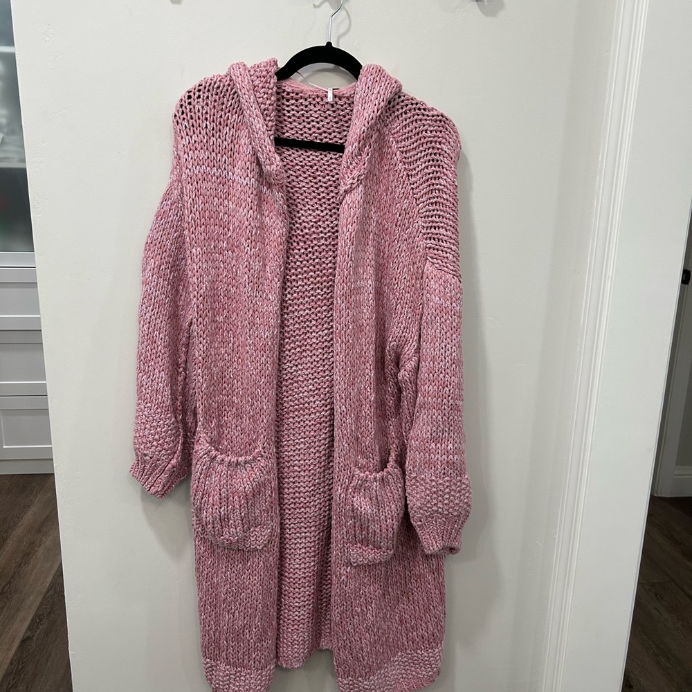 Free People never worn Pink Hooded Sweater- XS